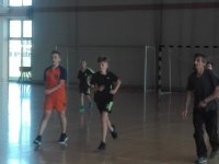 Gminne zawody w mini piłce ręcznej chłopców - zwycięstwo SP Morawica